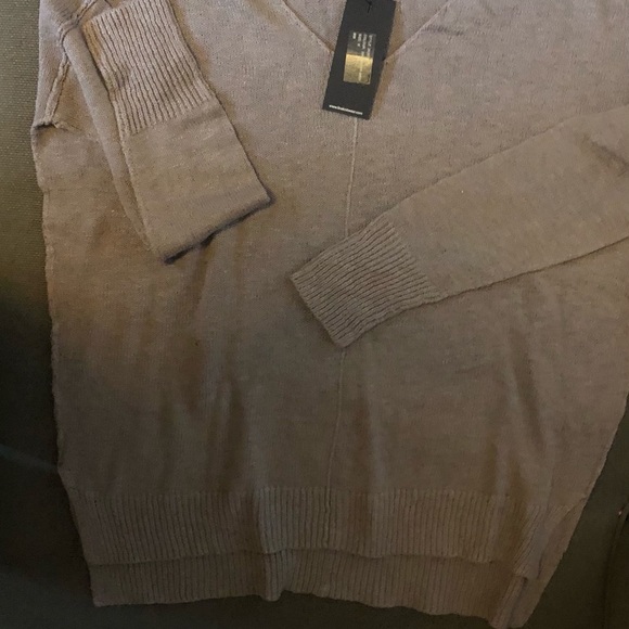 NWT Line oversized sweater - Picture 2 of 2